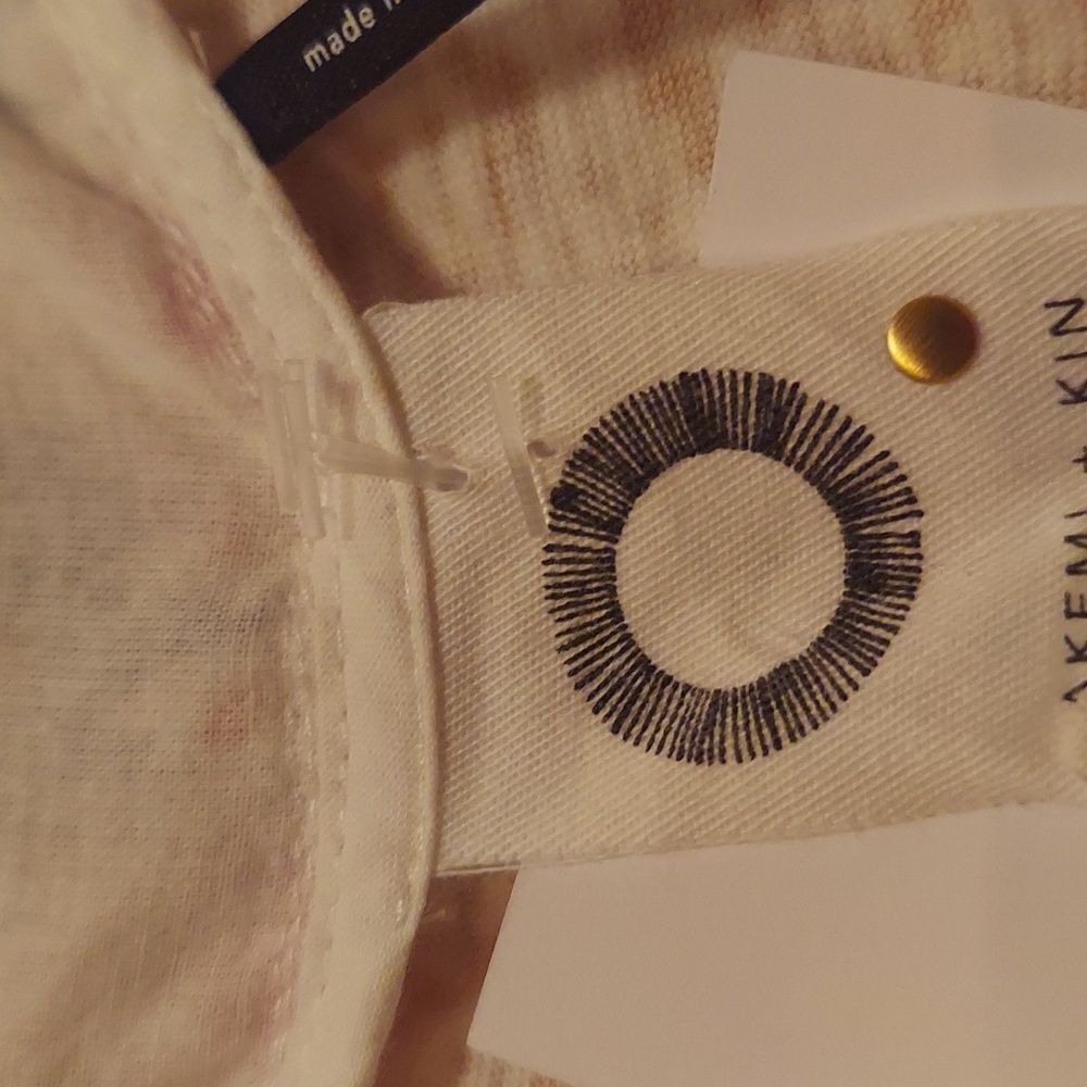 Women's Akemi & Kin Top - Picture 4 of 9